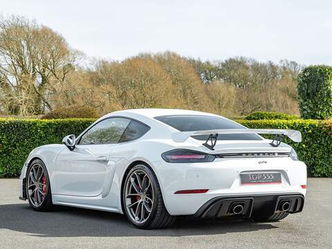 Porsche 718 Cayman Gt4 - U5612
