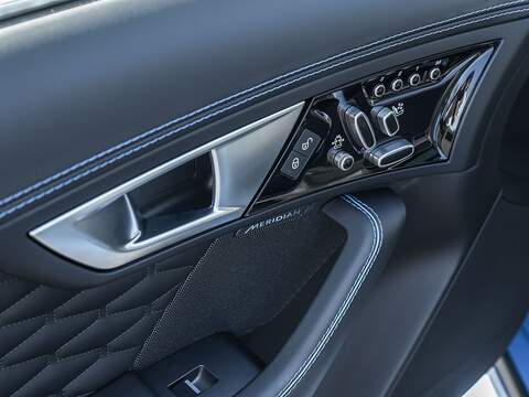 Jaguar F-Type V8 Svr - U5620