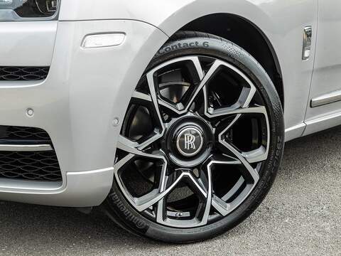 Rolls Royce Cullinan V12 - U5628