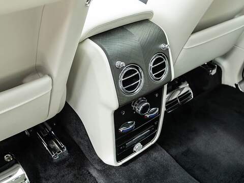 Rolls Royce Cullinan V12 - U5628