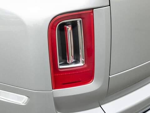 Rolls Royce Cullinan V12 - U5628