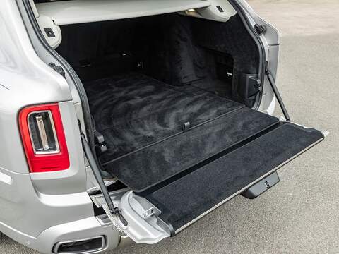 Rolls Royce Cullinan V12 - U5628