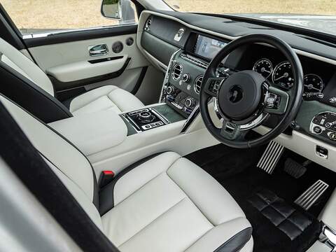 Rolls Royce Cullinan V12 - U5628