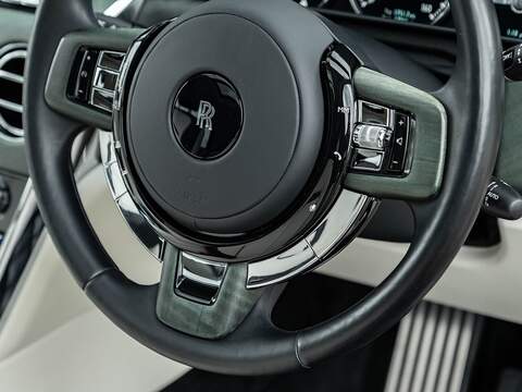 Rolls Royce Cullinan V12 - U5628