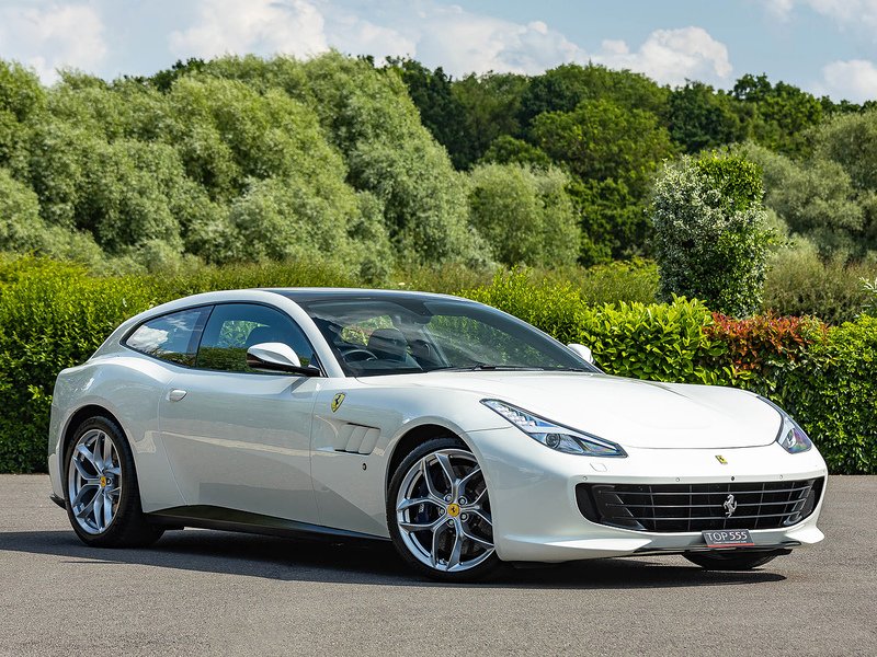 Ferrari GTC4 Lusso T - Large 5