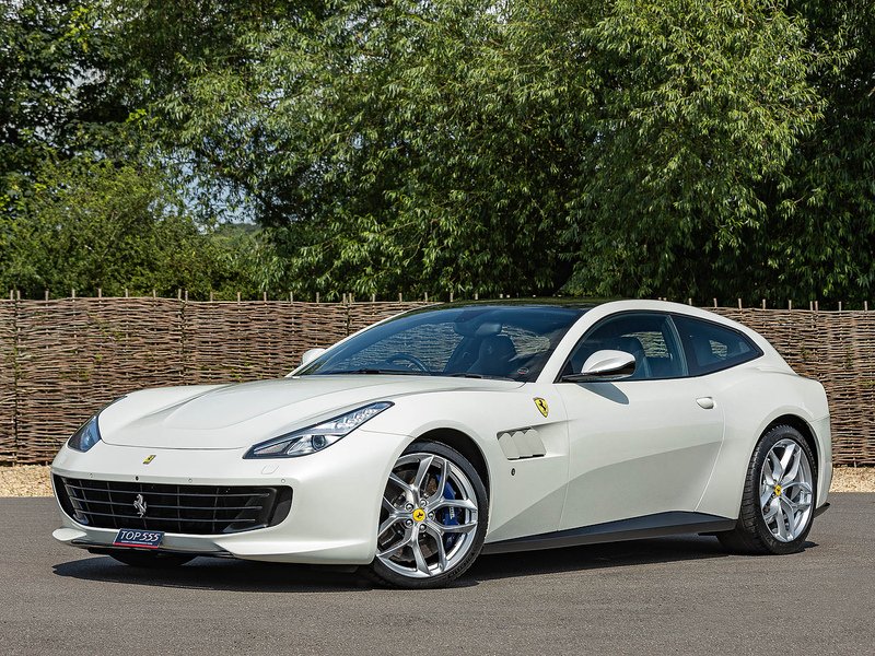 Ferrari GTC4 Lusso T - Large 10