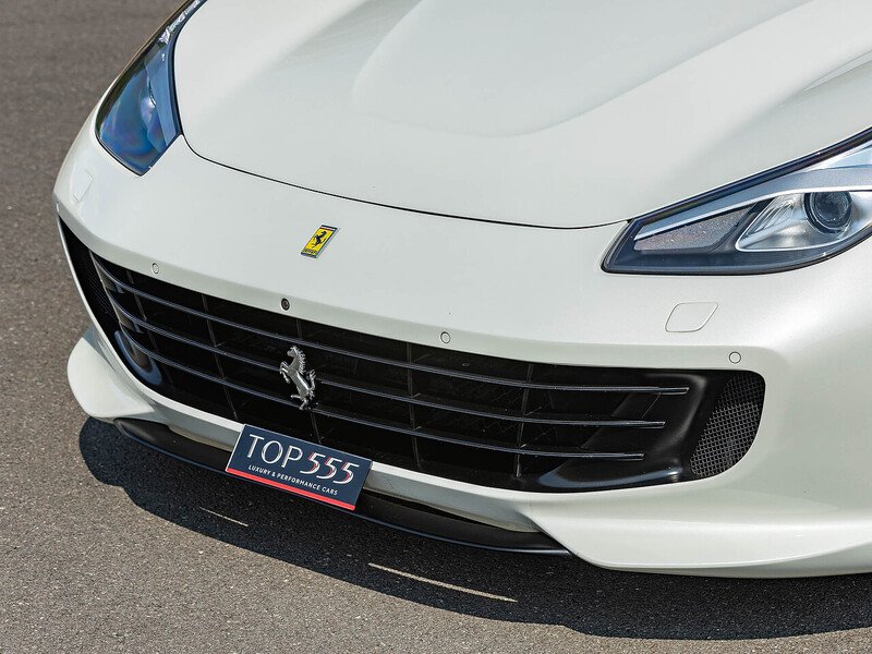 Ferrari GTC4 Lusso T - Large 12