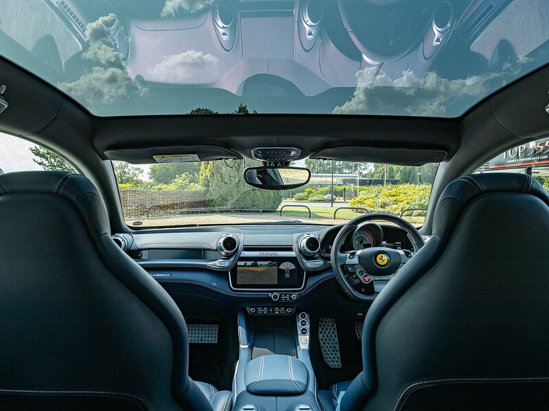 Ferrari GTC4 Lusso T - Large 21