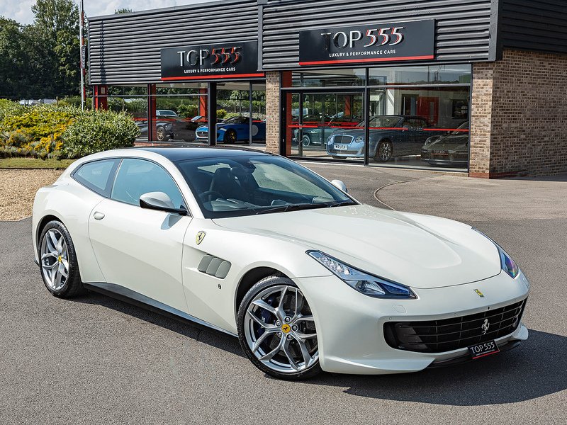 Ferrari GTC4 Lusso T - Large 34