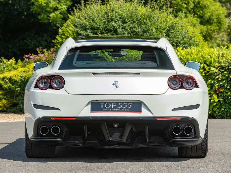 Ferrari GTC4 Lusso T - Large 4