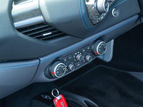 Ferrari 488 Spider - U5646