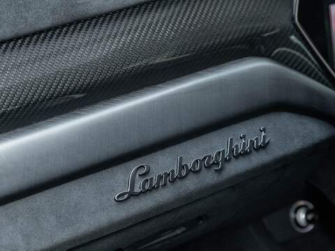 Lamborghini Urus V8 Performante - U5650