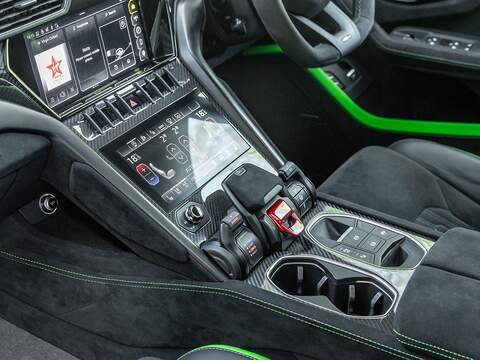 Lamborghini Urus V8 Performante - U5650