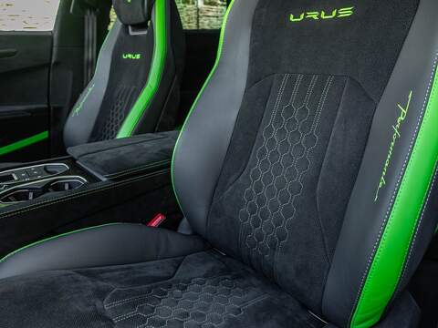 Lamborghini Urus V8 Performante - U5650