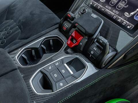 Lamborghini Urus V8 Performante - U5650