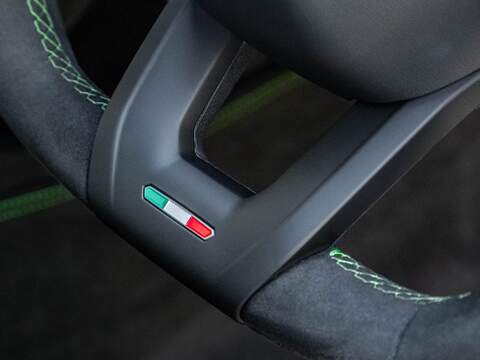 Lamborghini Urus V8 Performante - U5650