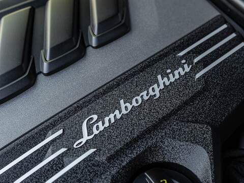 Lamborghini Urus V8 Performante - U5650