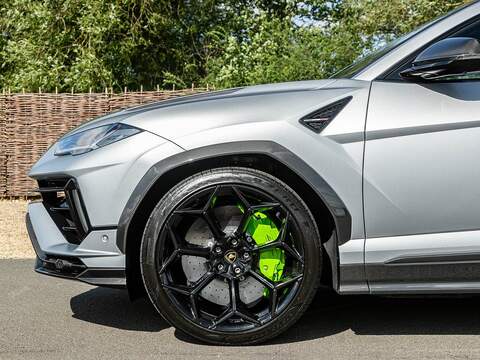 Lamborghini Urus V8 Performante - U5650