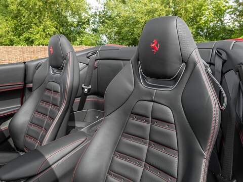 Ferrari Portofino M - U5652