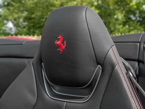 Ferrari Portofino M - U5652