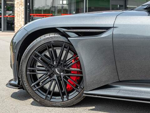 Aston Martin Db12 V8 - U5660