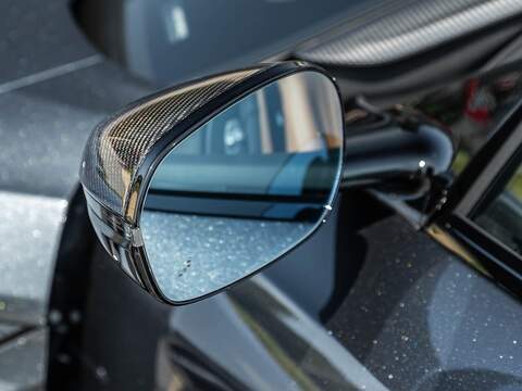 Aston Martin Db12 V8 - U5660