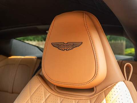 Aston Martin Db12 V8 - U5660