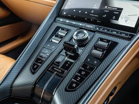 Aston Martin Db12 V8 - U5660