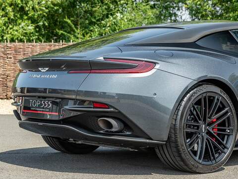 Aston Martin Db12 V8 - U5660