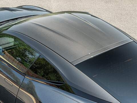 Aston Martin Db12 V8 - U5660