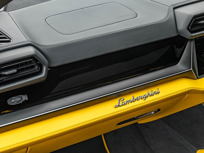 Lamborghini Urus SE  - U5668