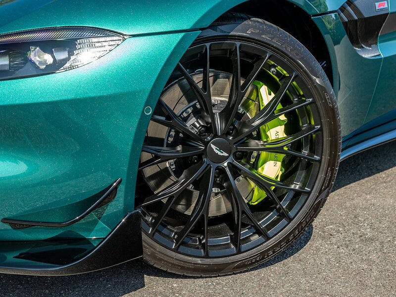 Aston Martin Vantage V8 F1 Edition - Large 13