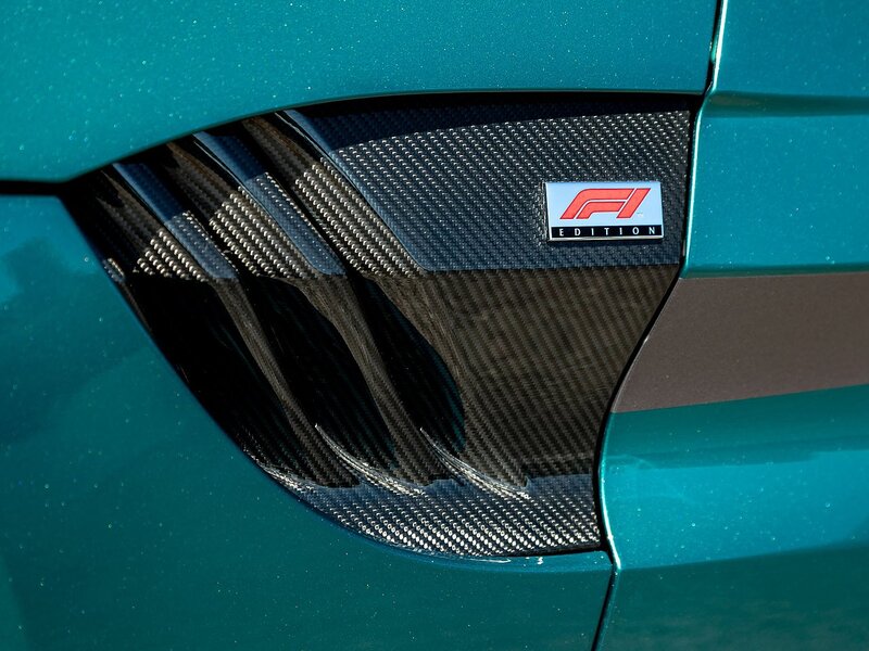 Aston Martin Vantage V8 F1 Edition - Large 14