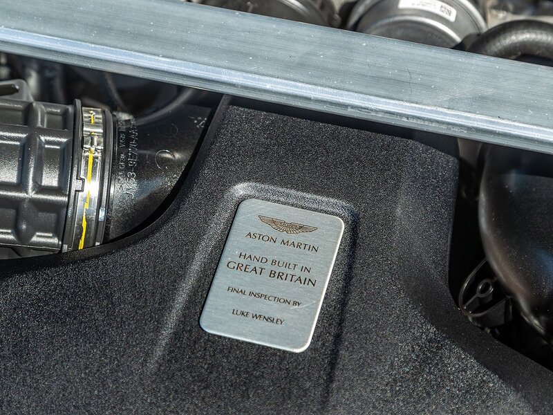 Aston Martin Vantage V8 F1 Edition - Large 25