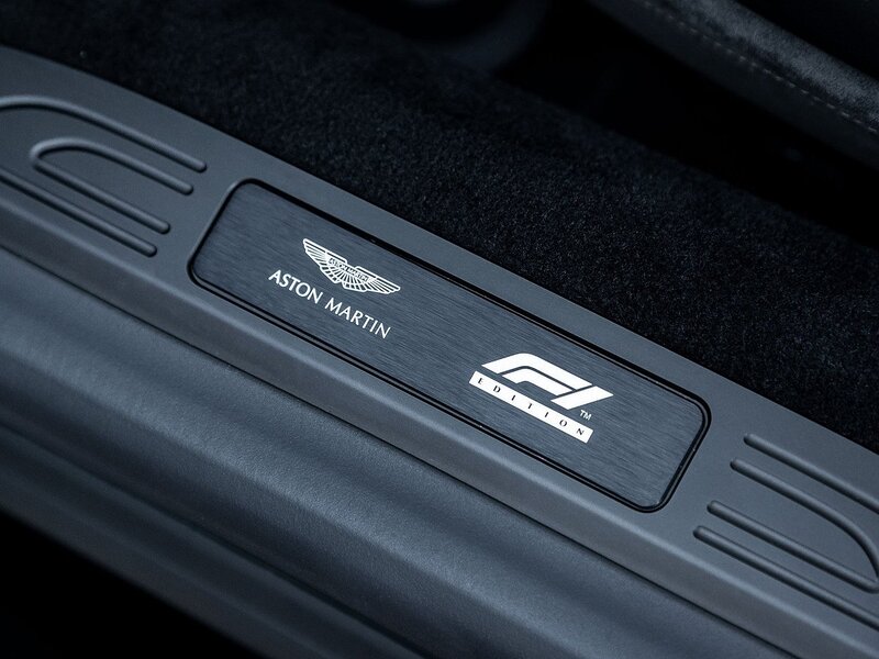 Aston Martin Vantage V8 F1 Edition - Large 37