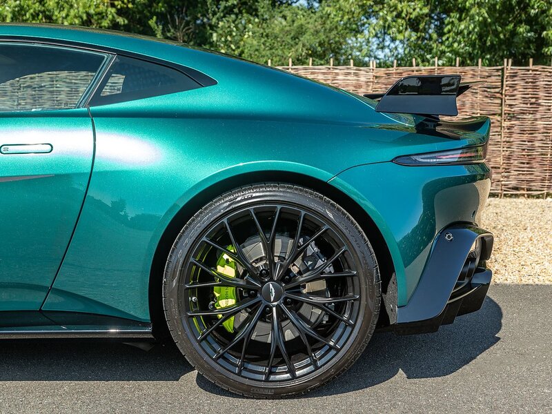 Aston Martin Vantage V8 F1 Edition - Large 46