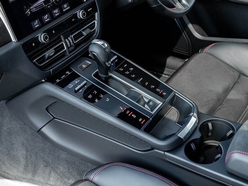 Porsche Macan GTS - Large 14