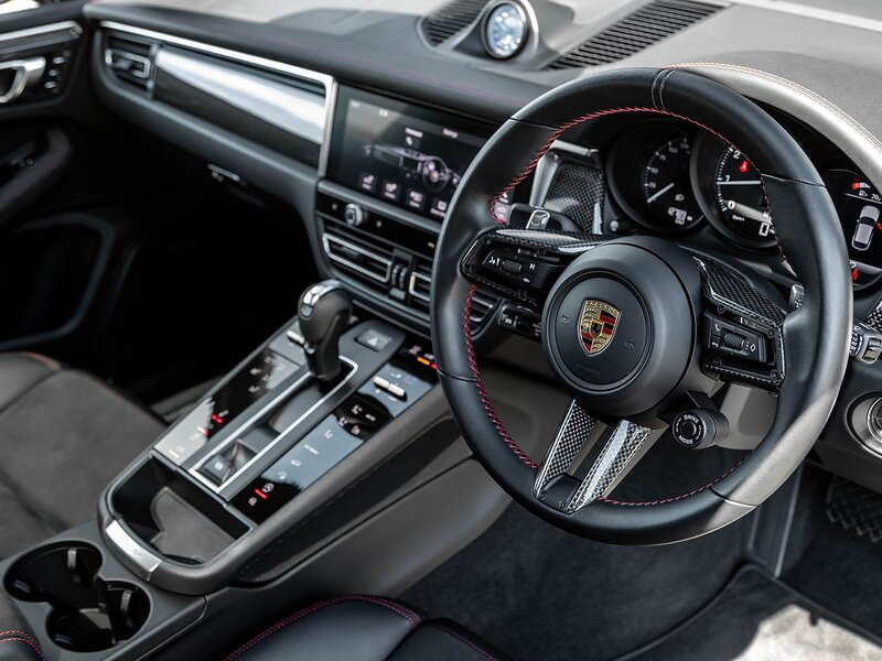 Porsche Macan GTS - Large 1