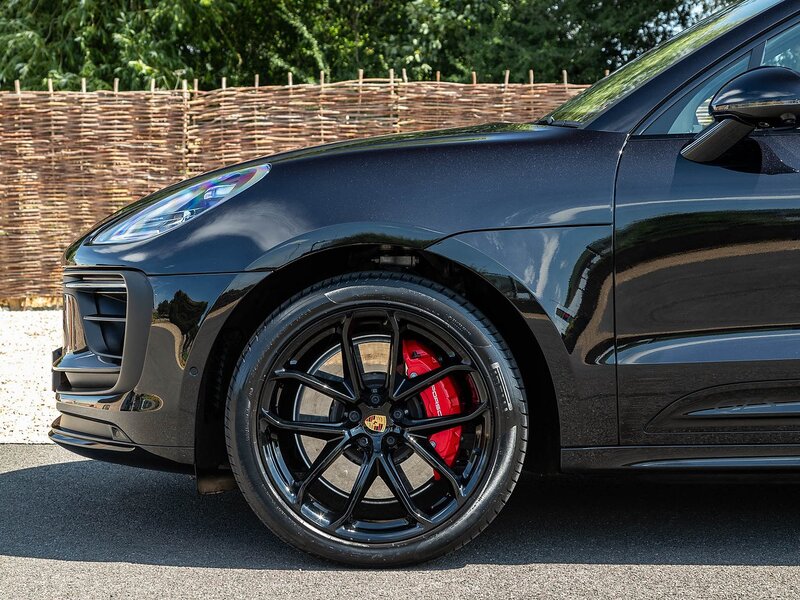 Porsche Macan GTS - Large 42