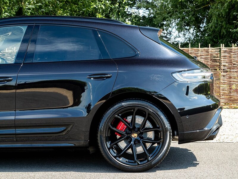 Porsche Macan GTS - Large 43
