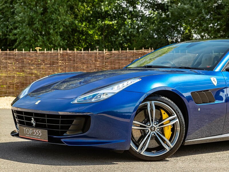 Ferrari GTC4 Lusso V12 - Large 10
