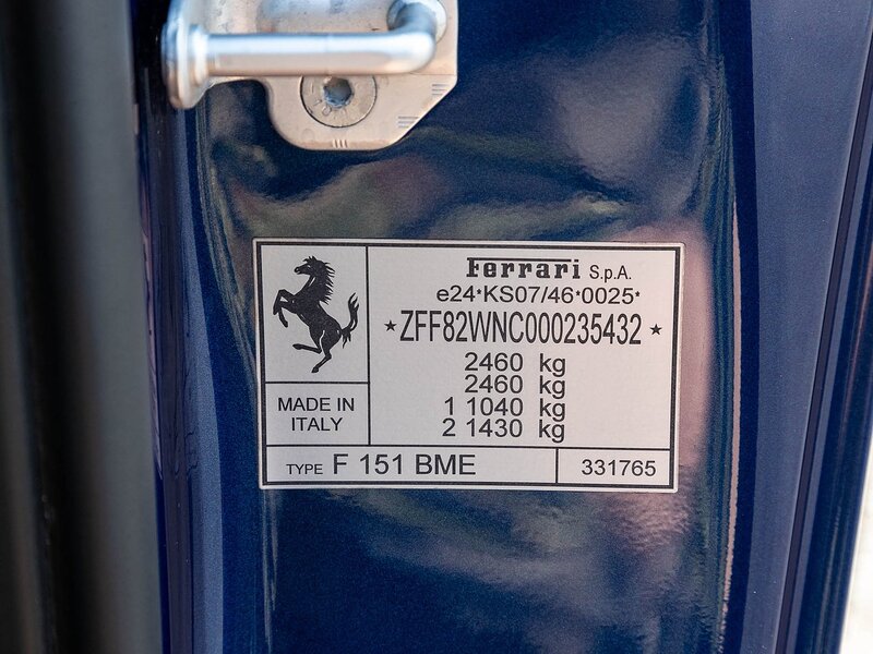 Ferrari GTC4 Lusso V12 - Large 29