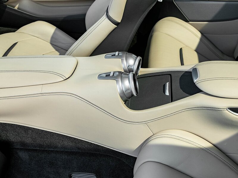 Ferrari GTC4 Lusso V12 - Large 31
