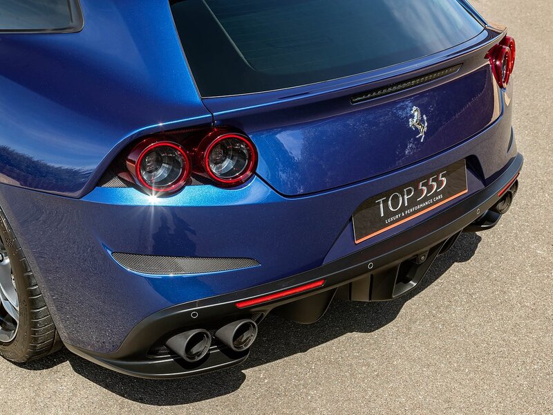 Ferrari GTC4 Lusso V12 - Large 33