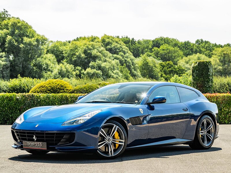 Ferrari GTC4 Lusso V12 - Large 0