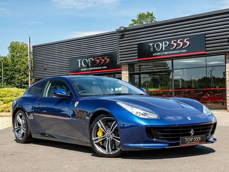 Ferrari GTC4 Lusso V12 - Large 47