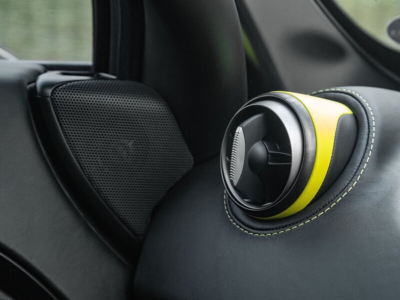 Mclaren 720S - Large 43