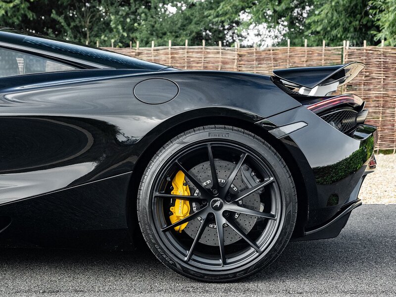 Mclaren 720S - Large 48