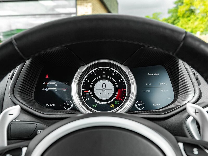 Aston Martin DB11 V8 Volante - Large 35