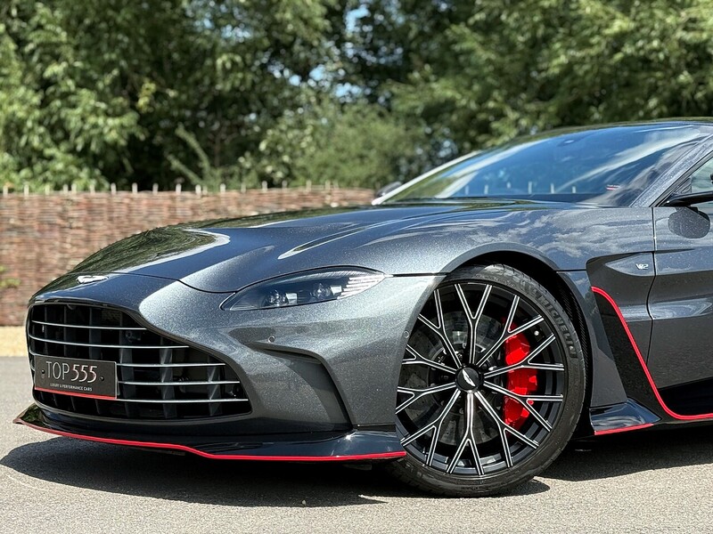 Aston Martin Vantage V12 - Car No.28 Of Only 333 Cars Worldwide - Large 6